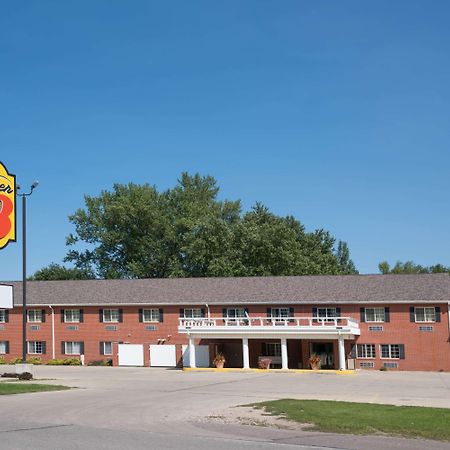 Super 8 By Wyndham Sheldon Hotel Екстериор снимка